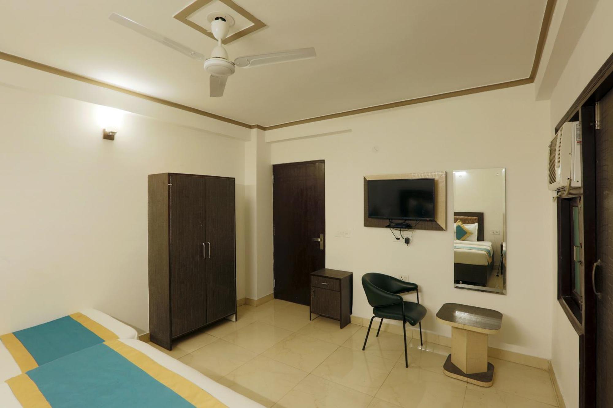 Hotel The Ocean Near Igi Airport Yeni Delhi Dış mekan fotoğraf