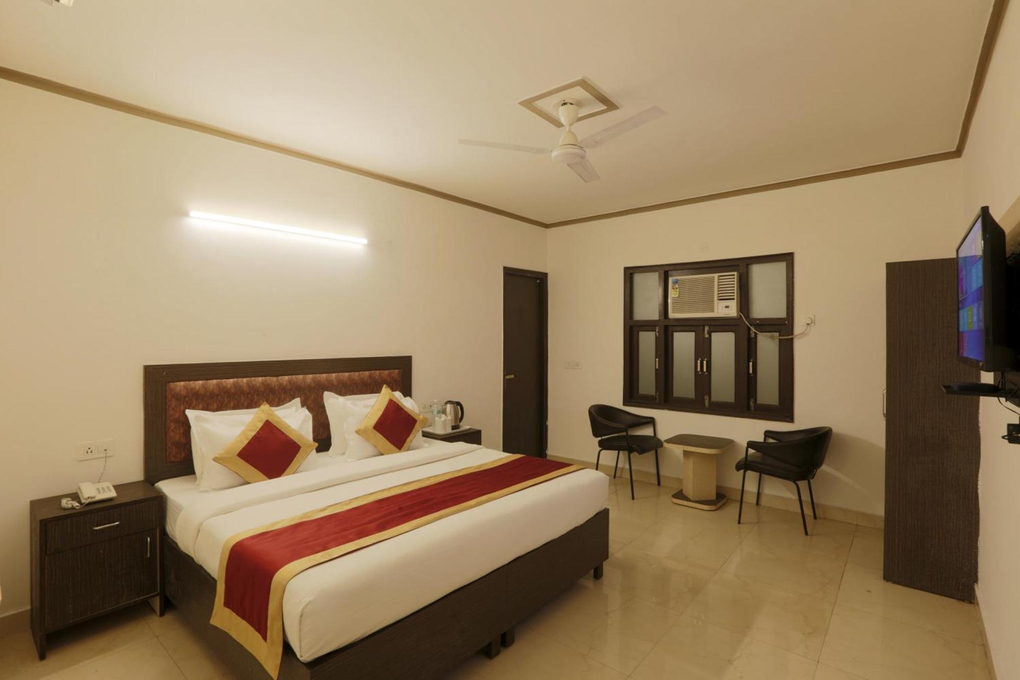 Hotel The Ocean Near Igi Airport Yeni Delhi Dış mekan fotoğraf
