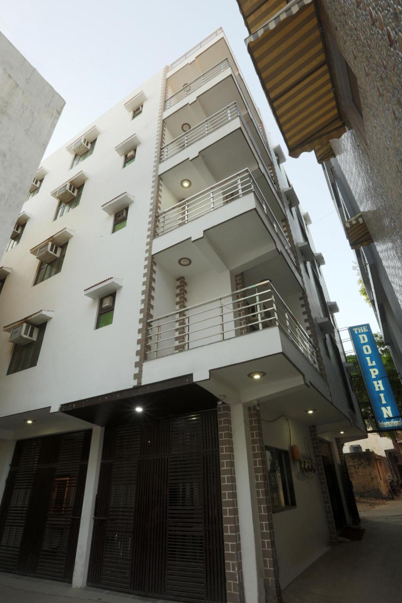 Hotel The Ocean Near Igi Airport Yeni Delhi Dış mekan fotoğraf